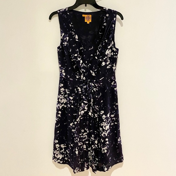 Tory Burch Dresses & Skirts - ❤️ Tory Burch Sleeveless Silk A-Line Dress